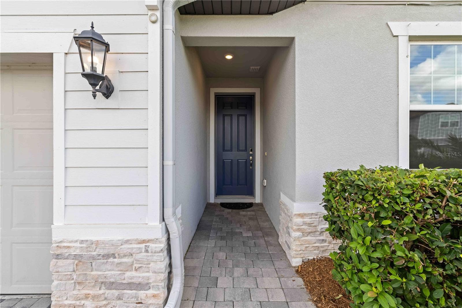 Single Family Residence at 13723 GREEN HAMMOCK PL, LAKEWOOD RANCH, photo 5 of 59