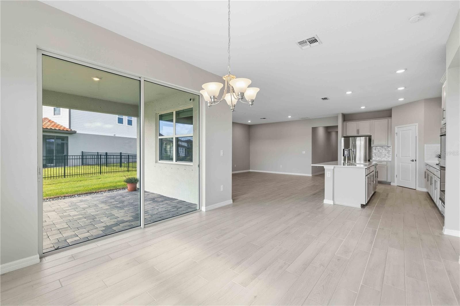 Single Family Residence at 13723 GREEN HAMMOCK PL, LAKEWOOD RANCH, photo 19 of 59