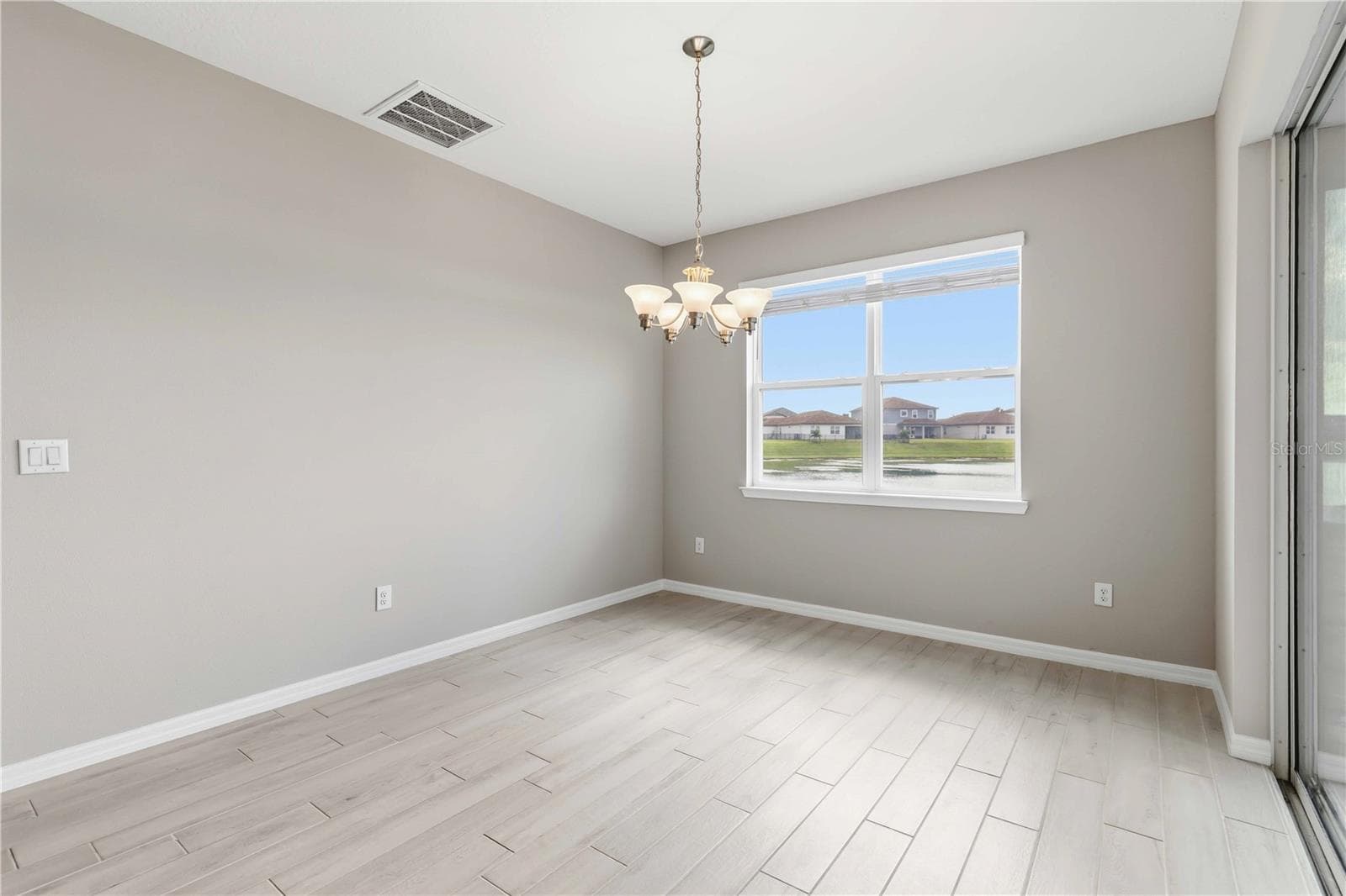 Single Family Residence at 13723 GREEN HAMMOCK PL, LAKEWOOD RANCH, photo 22 of 59