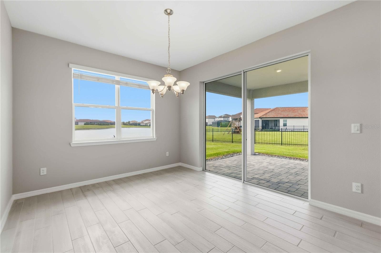 Single Family Residence at 13723 GREEN HAMMOCK PL, LAKEWOOD RANCH, photo 23 of 59