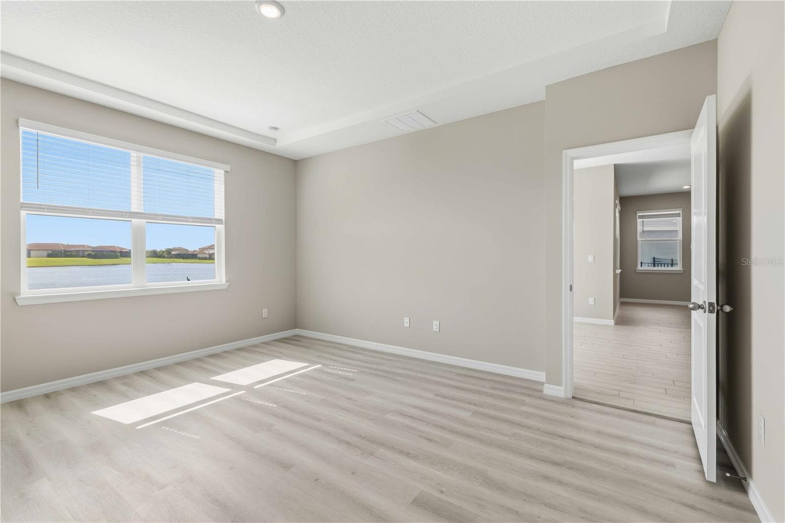 Single Family Residence at 13723 GREEN HAMMOCK PL, LAKEWOOD RANCH, photo 34 of 59