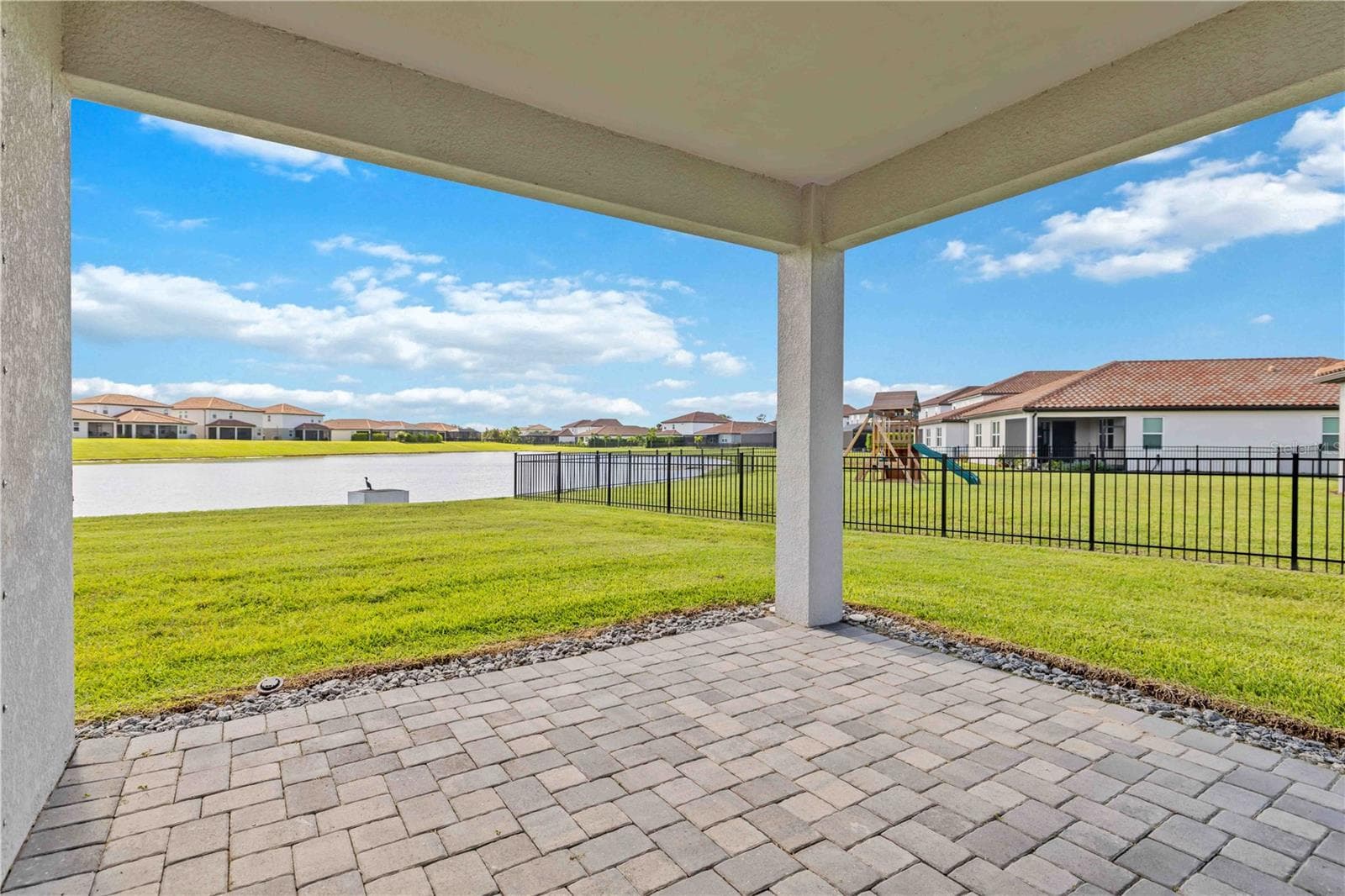 Single Family Residence at 13723 GREEN HAMMOCK PL, LAKEWOOD RANCH, photo 39 of 59