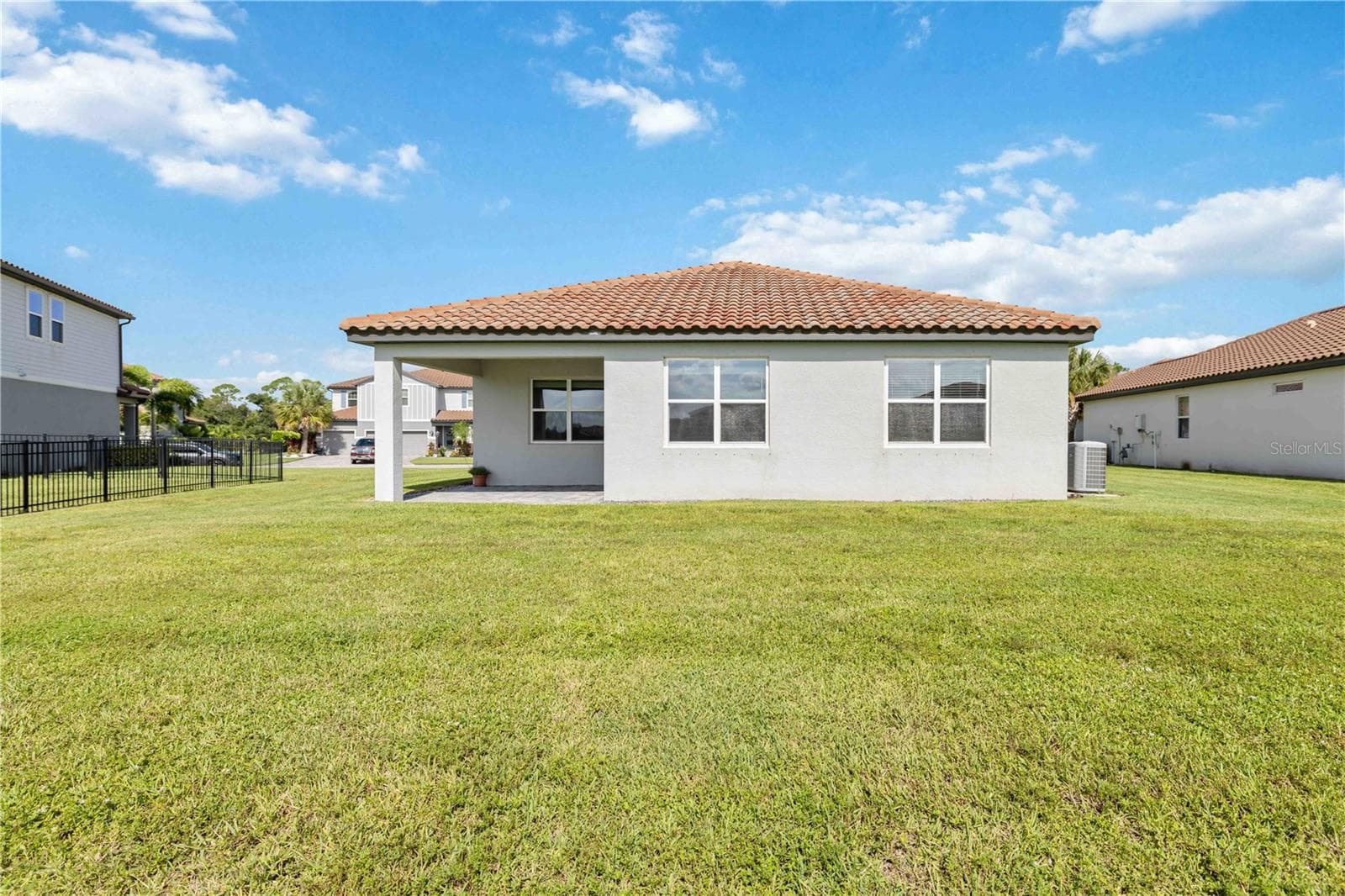 Single Family Residence at 13723 GREEN HAMMOCK PL, LAKEWOOD RANCH, photo 43 of 59