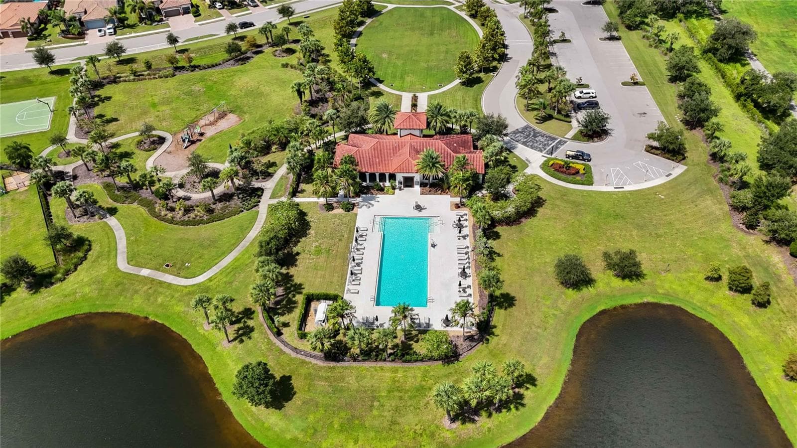 Single Family Residence at 13723 GREEN HAMMOCK PL, LAKEWOOD RANCH, photo 53 of 59