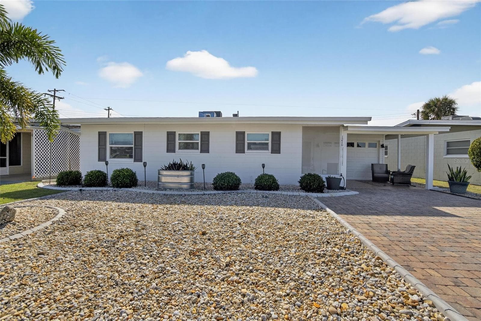 1210 BEACH BLVD