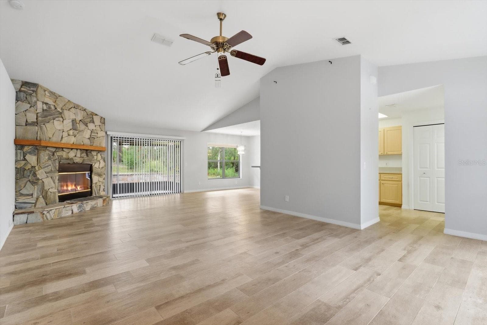 Single Family Residence at 7410 W NEWCASTLE CT, DUNNELLON, photo 10 of 51