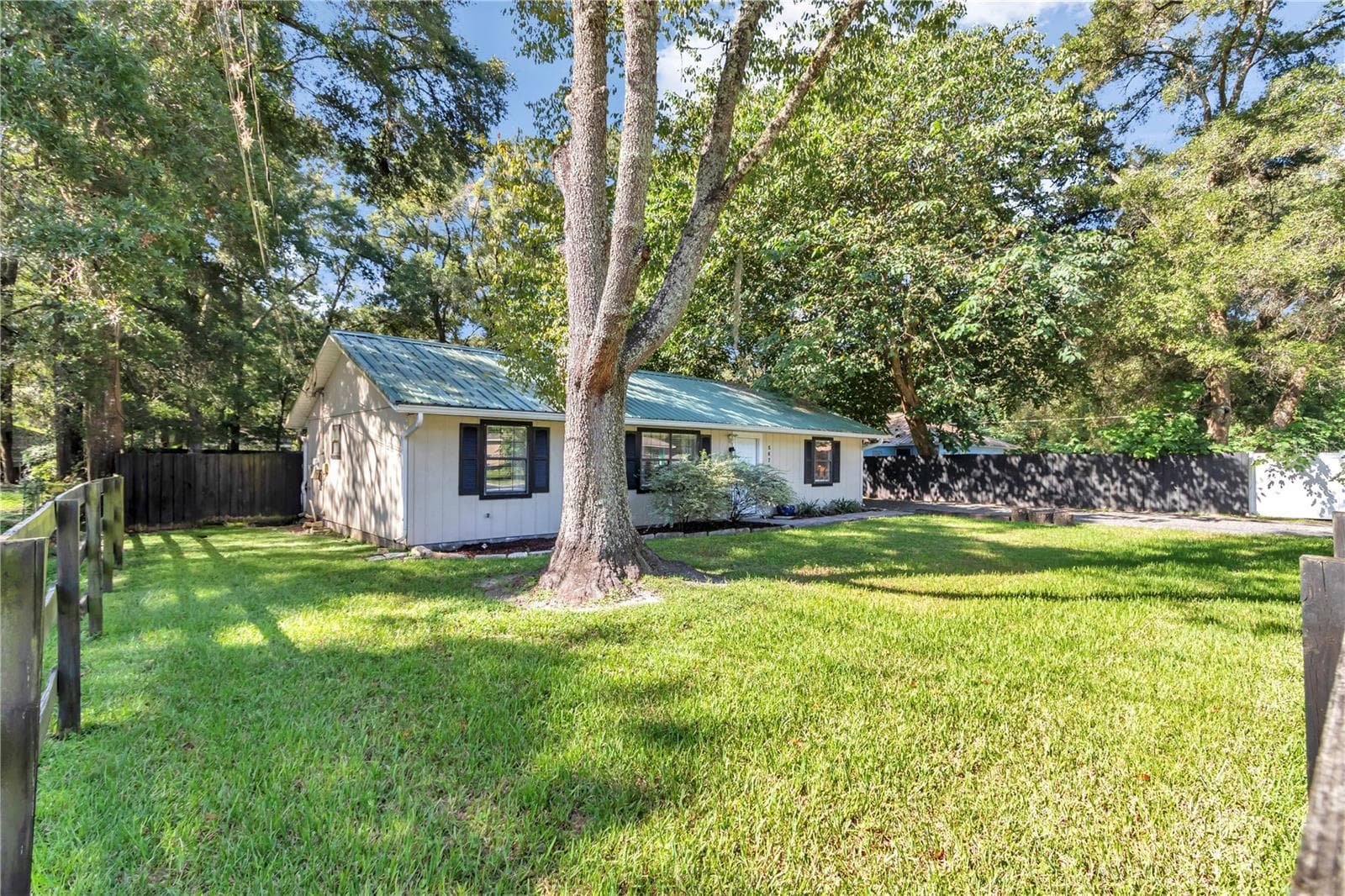 Single Family Residence at 5670 NW 65TH PL, OCALA, photo 4 of 41