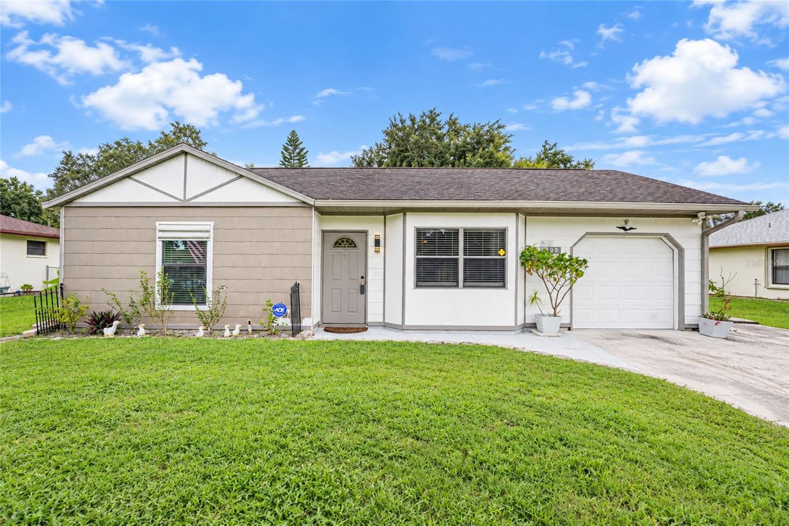 Front elevation - 21293 PEMBERTON AVENUE, PORT CHARLOTTE