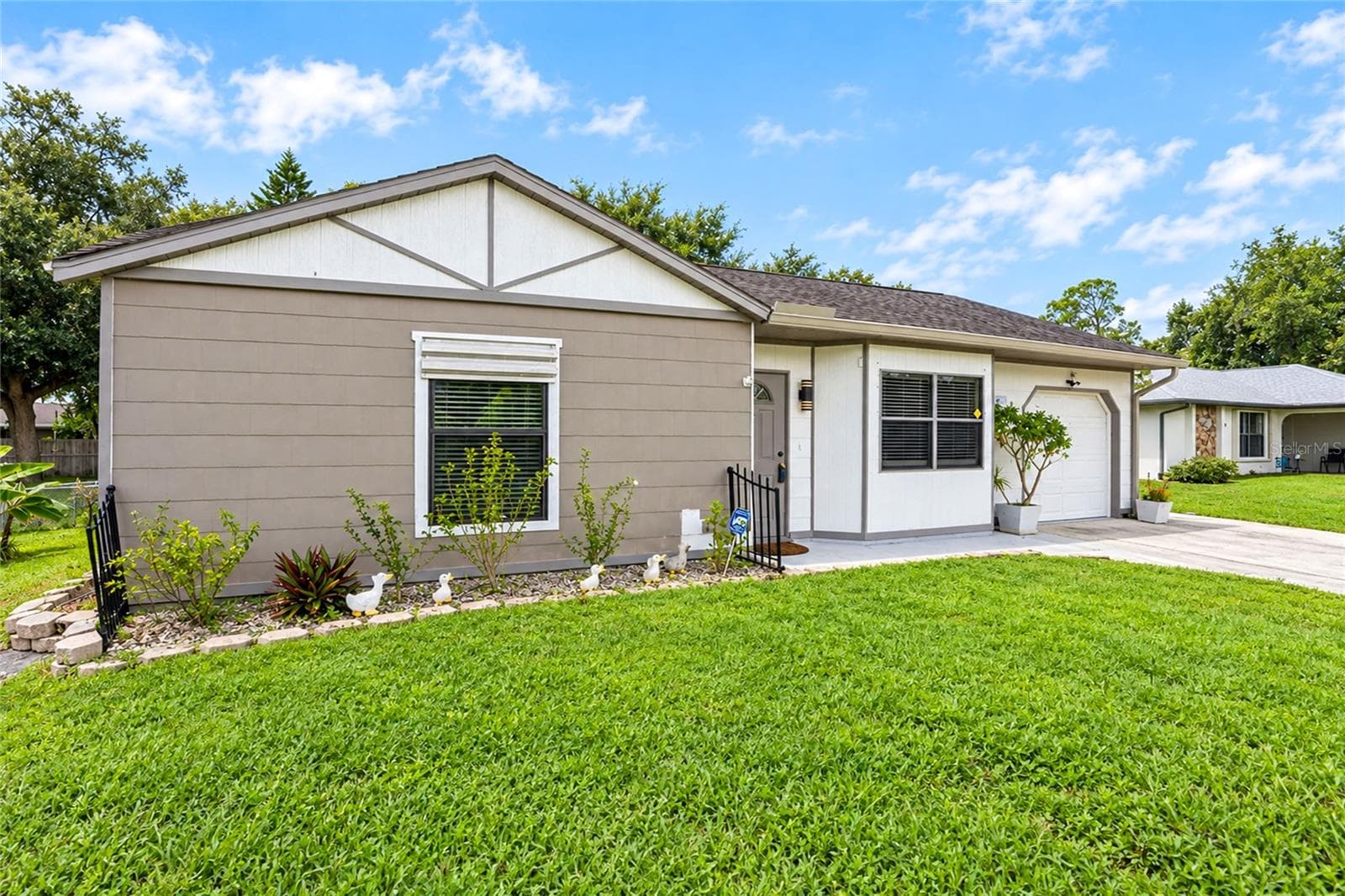 Front elevation - 21293 PEMBERTON AVENUE, PORT CHARLOTTE