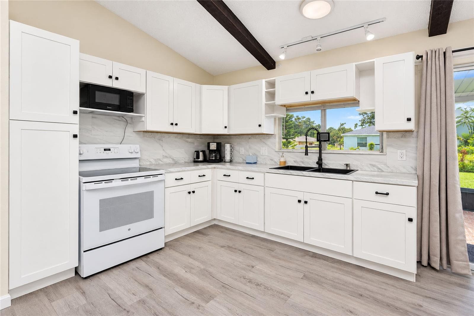 Kitchen - 21293 PEMBERTON AVENUE, PORT CHARLOTTE