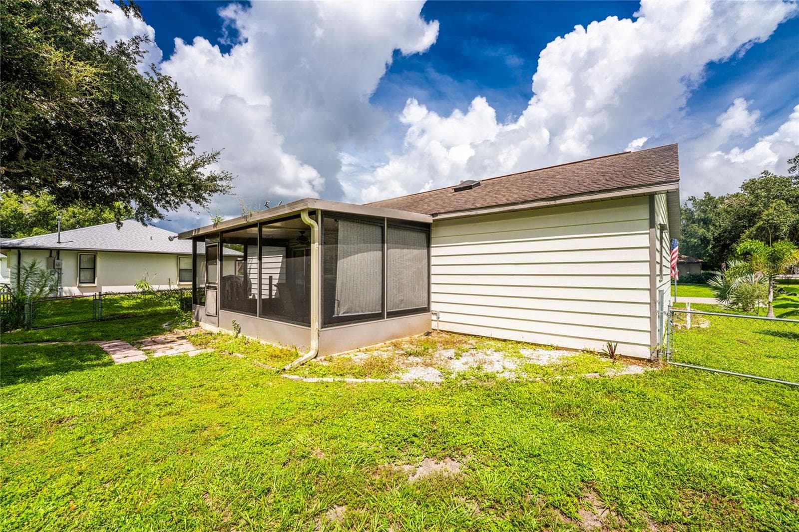 Rear elevation - 21293 PEMBERTON AVENUE, PORT CHARLOTTE