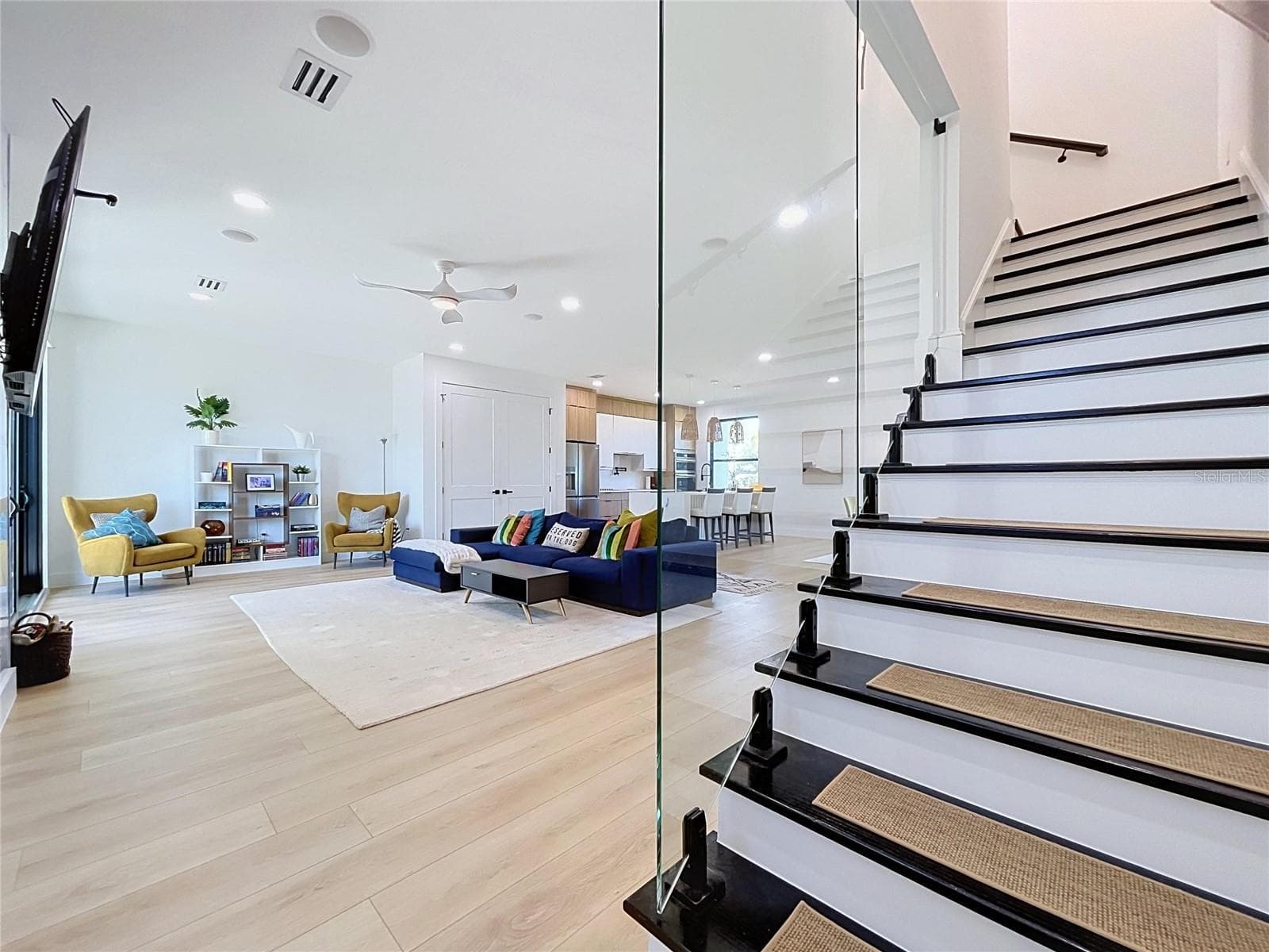 Townhouse at 101 W WARREN AVE #3, TAMPA, photo 4 of 67