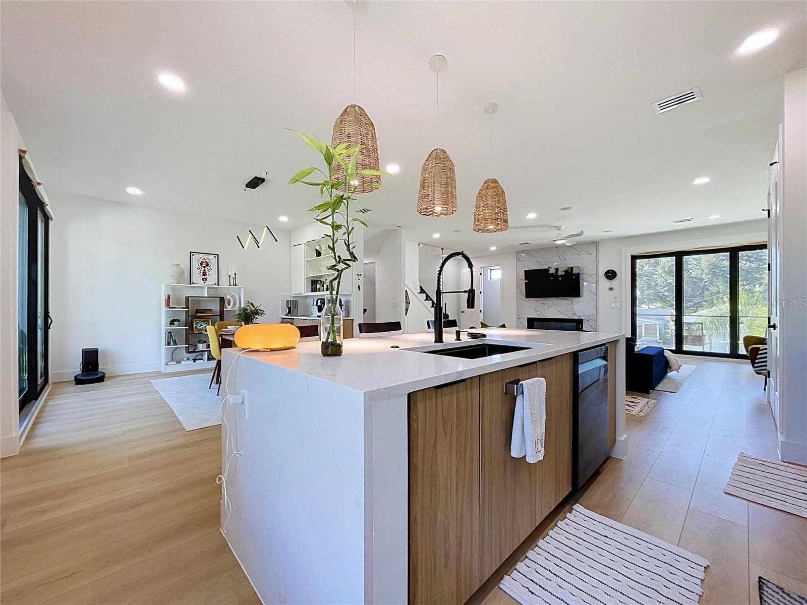 Townhouse at 101 W WARREN AVE #3, TAMPA, photo 11 of 67