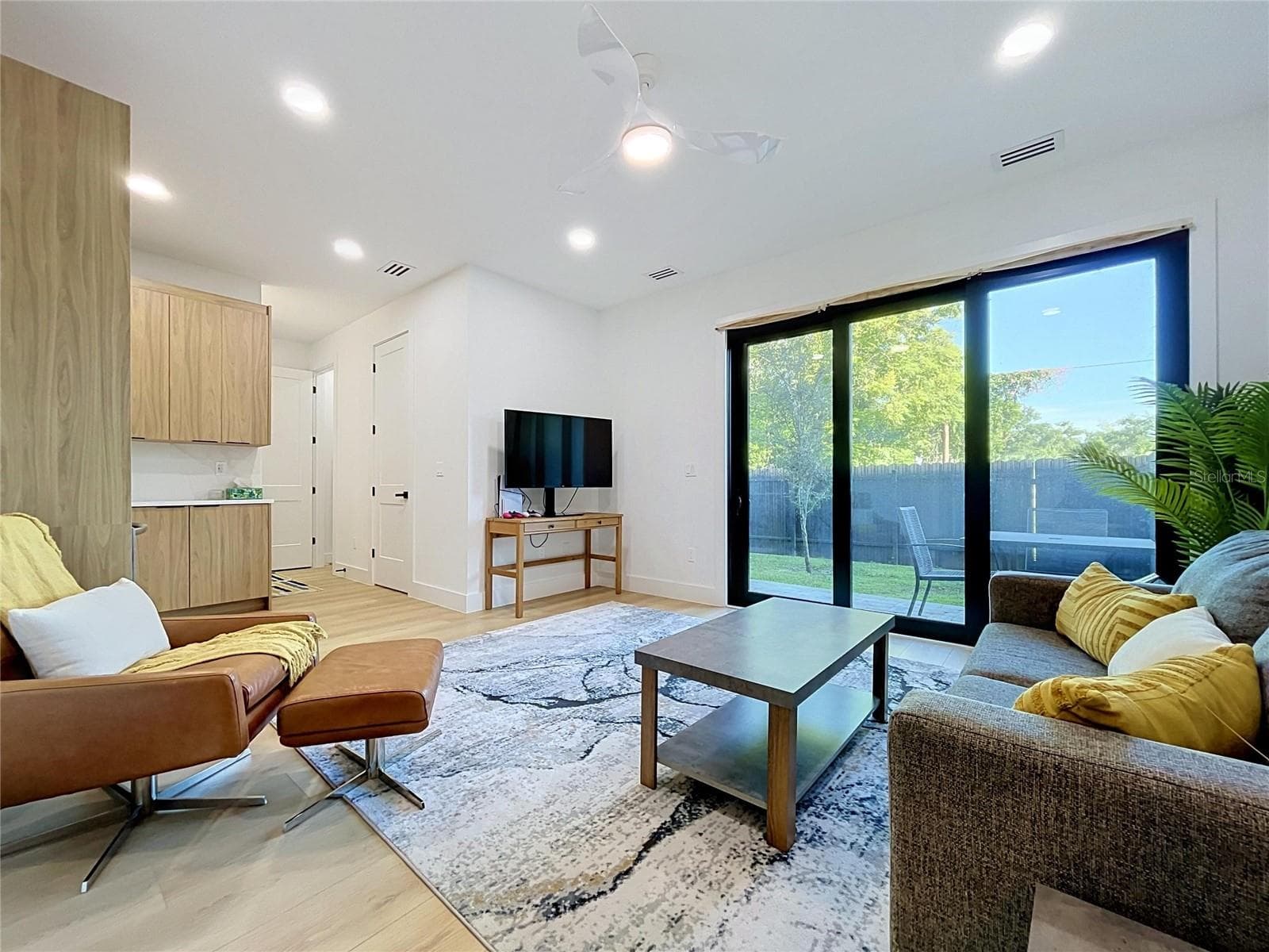 Townhouse at 101 W WARREN AVE #3, TAMPA, photo 56 of 67
