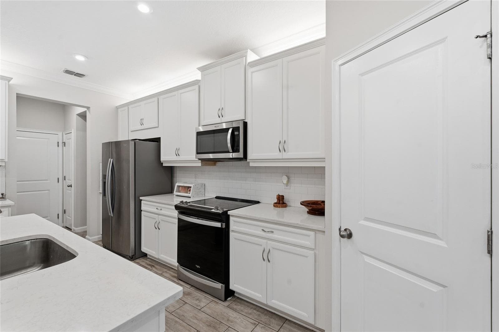 Townhouse at 8342 WILDFLOWER GLEN AVE, ODESSA, photo 6 of 36