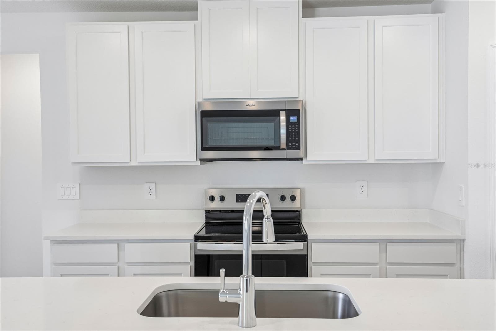 Single Family Residence at 14164 HARVEST PINES LN, HUDSON, photo 12 of 40