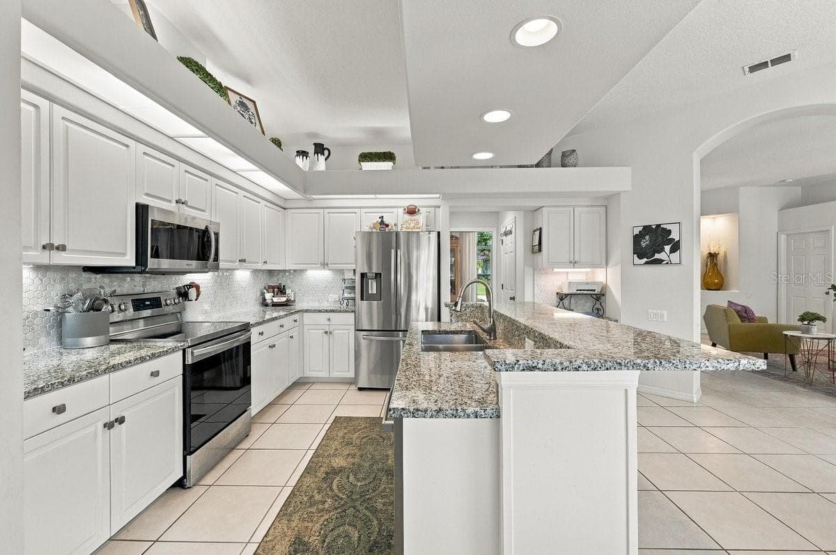 Single Family Residence at 4458 FAIRWAY OAKS DR, MULBERRY, photo 26 of 83