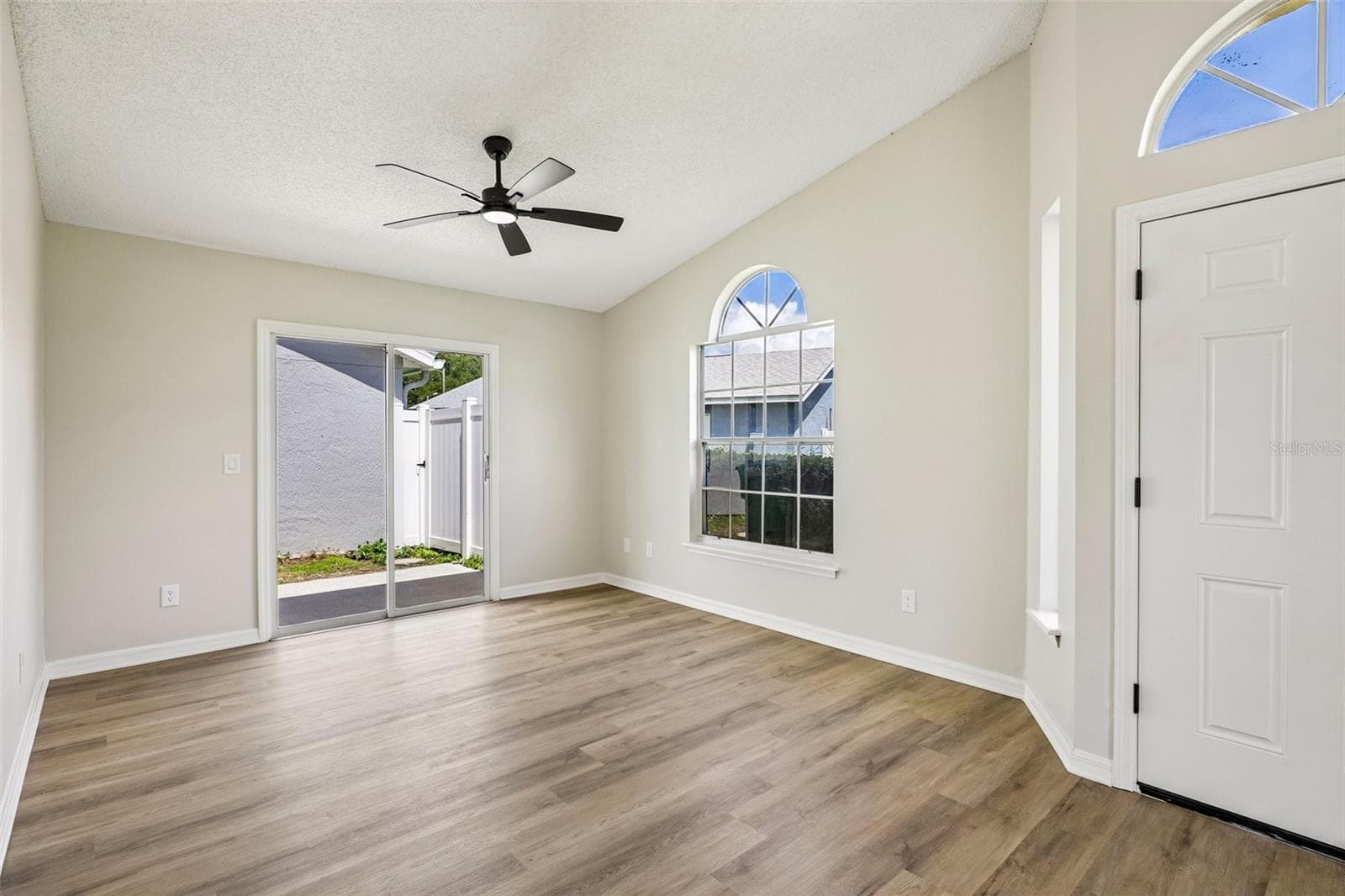 Single Family Residence at 414 HORIZON DR, WINTER SPRINGS, photo 14 of 55