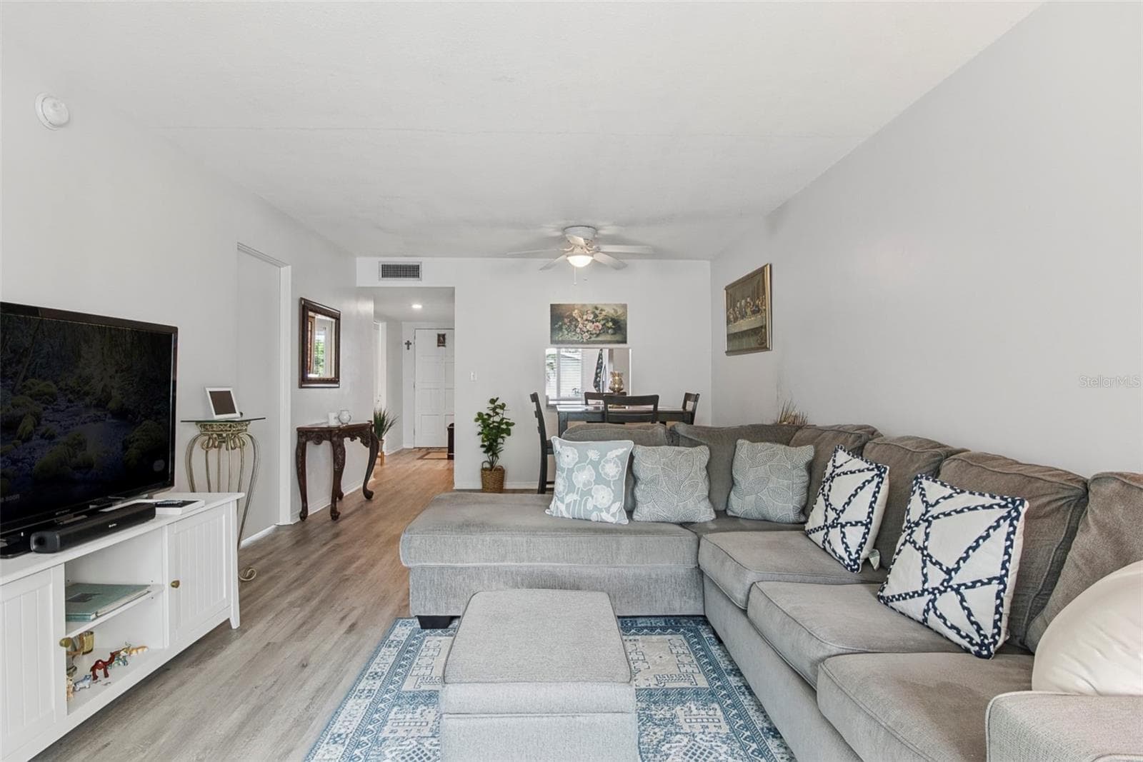 Condominium at 8651 10TH ST N #118, ST PETERSBURG, photo 2 of 33