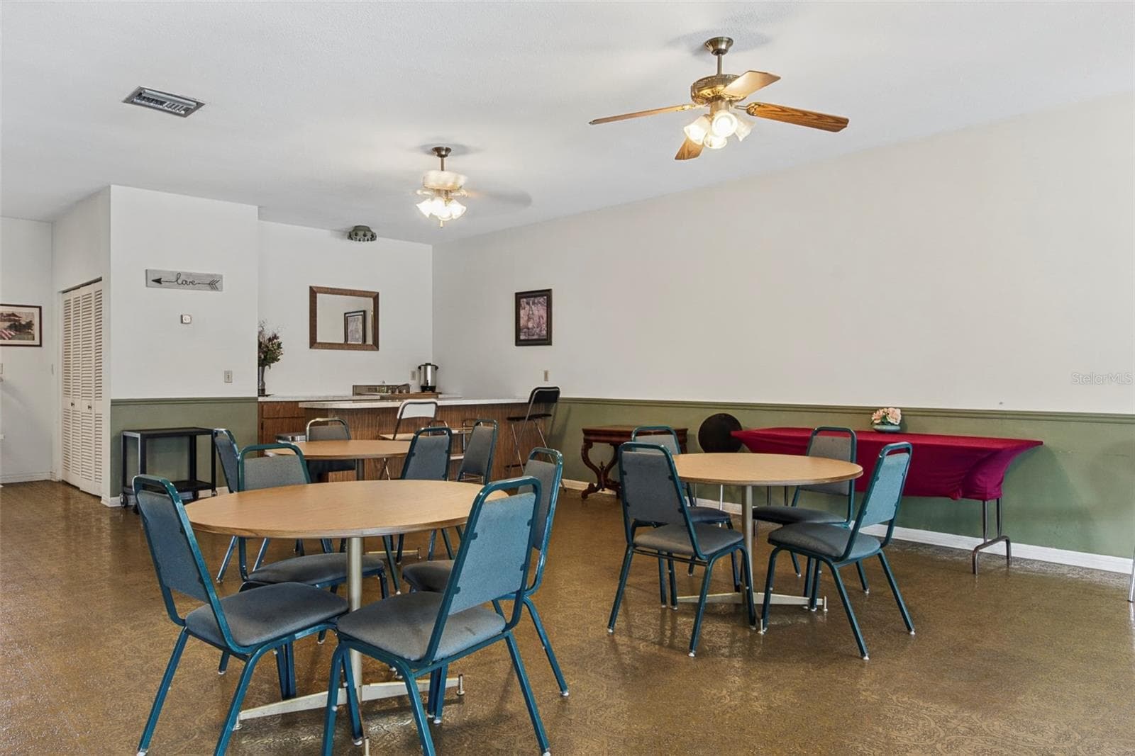 Condominium at 8651 10TH ST N #118, ST PETERSBURG, photo 25 of 33