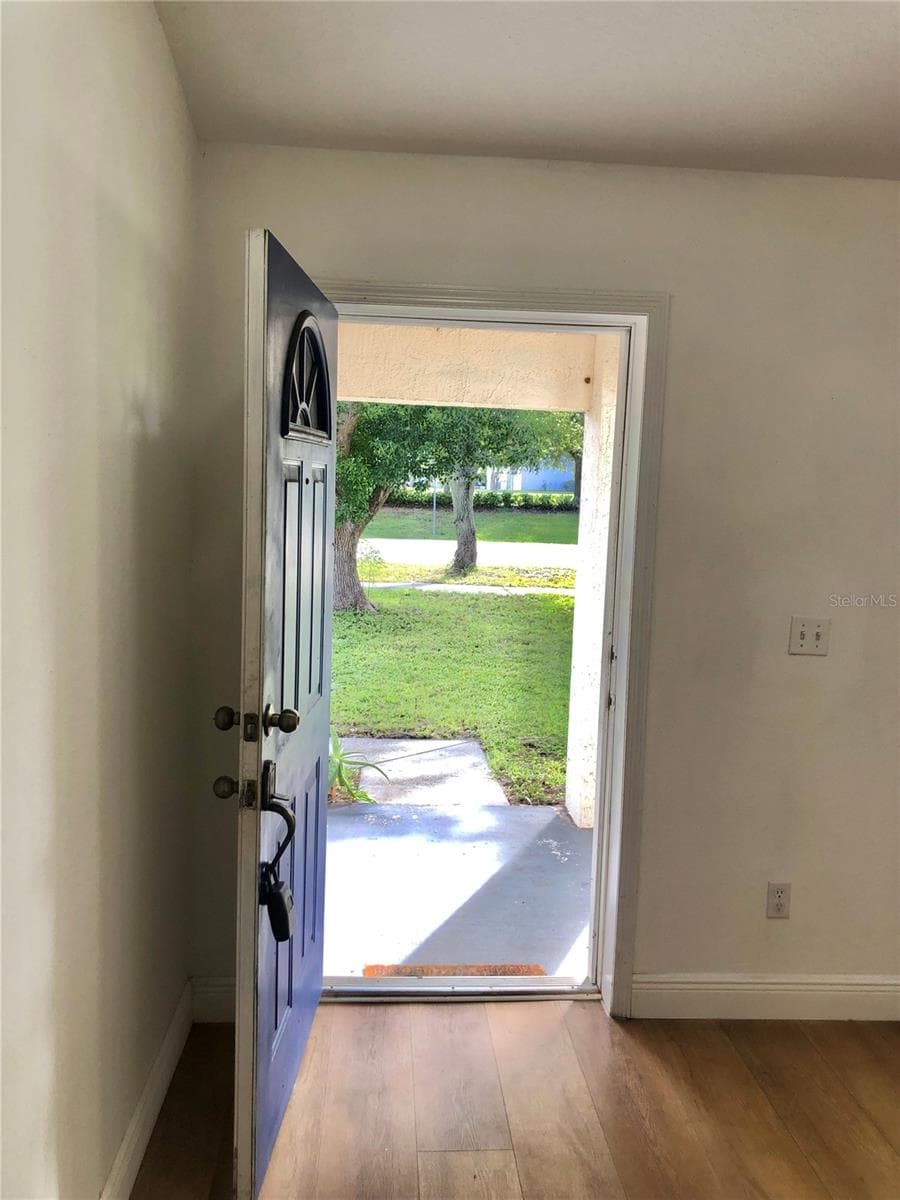 Single Family Residence at 1606 BEULAH RD, WINTER GARDEN, photo 4 of 27