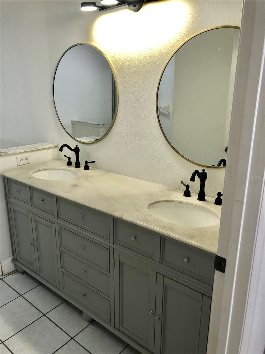 Single Family Residence at 1606 BEULAH RD, WINTER GARDEN, photo 9 of 27