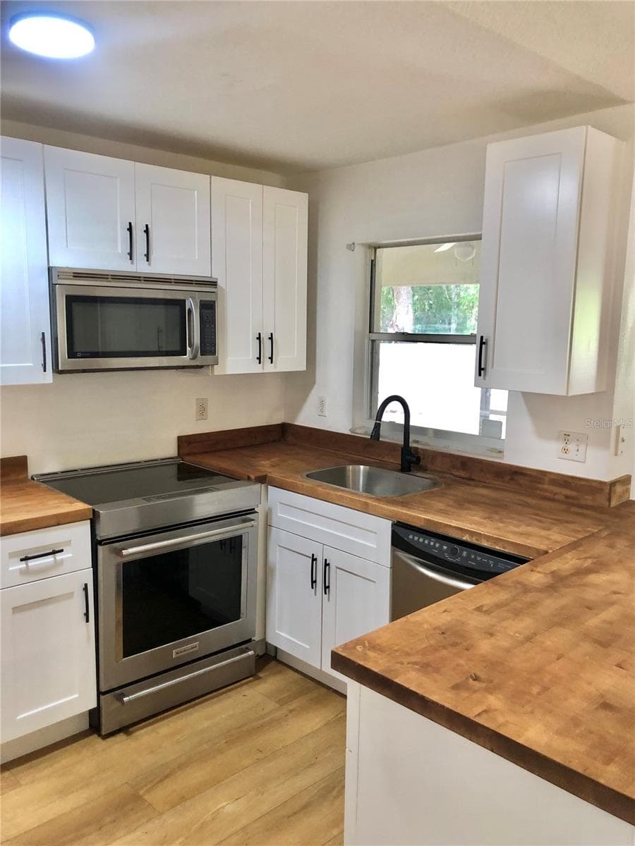 Single Family Residence at 1606 BEULAH RD, WINTER GARDEN, photo 12 of 27