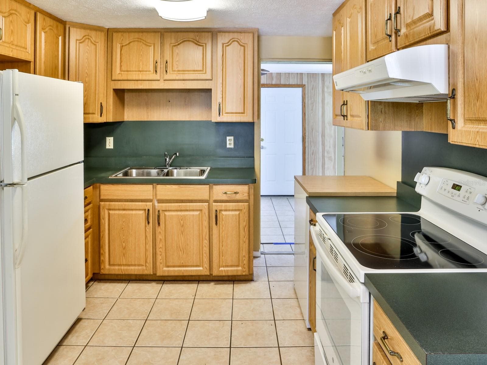 Kitchen. - 3625 E GANDY RD, BARTOW