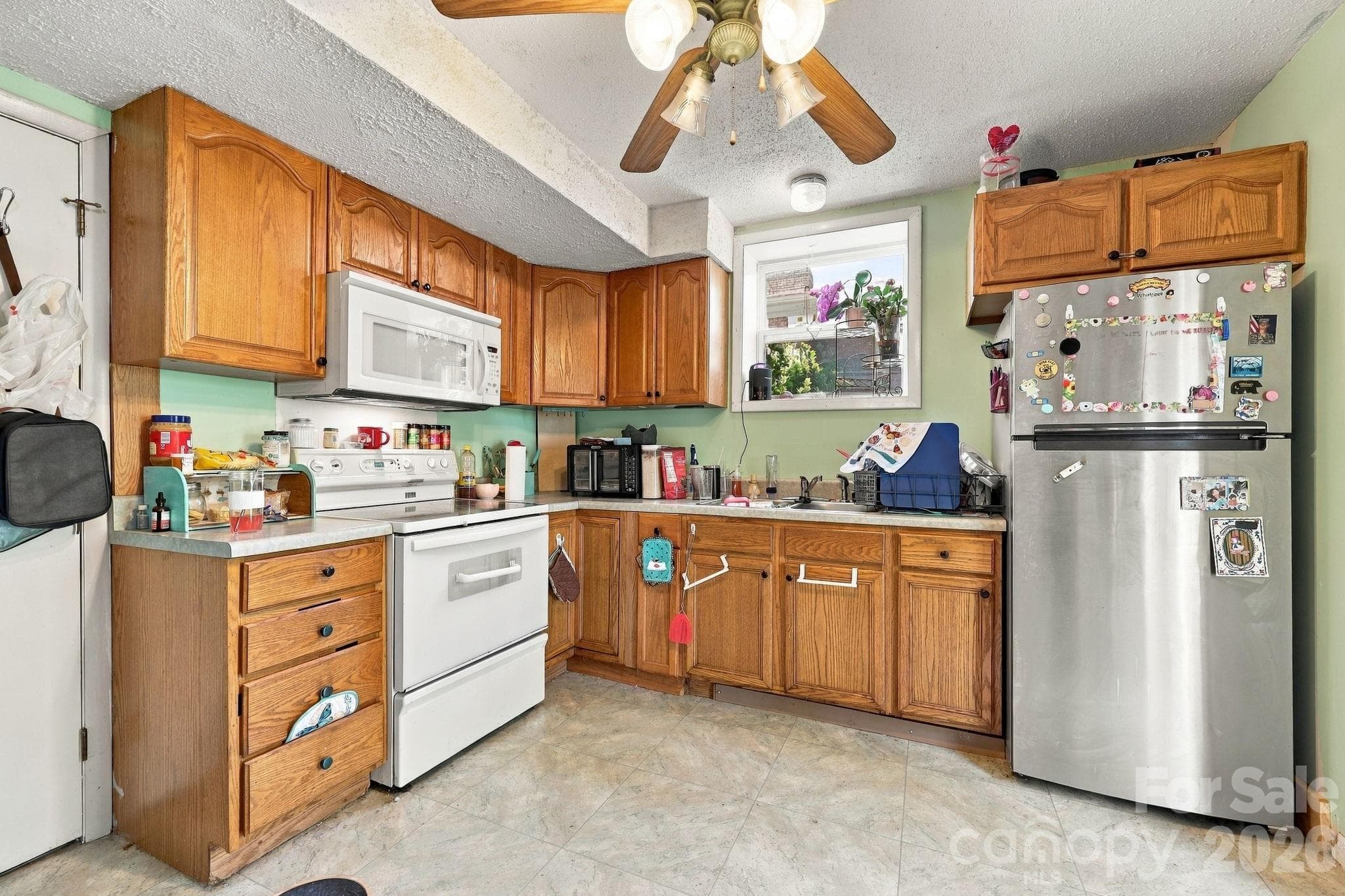 Single Family Residence at 7 Fieldcrest Circle, Asheville, photo 21 of 36
