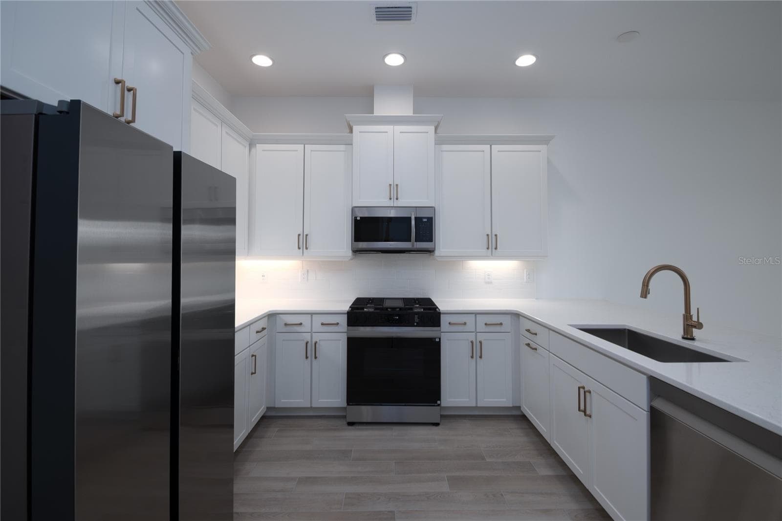 Kitchen - 3371 GALERAS DR, VIERA