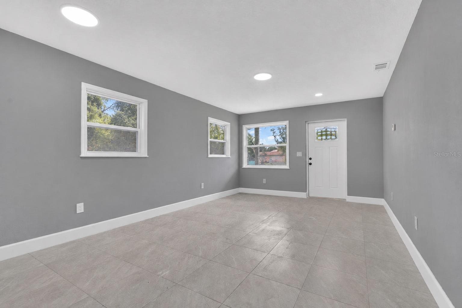 Single Family Residence at 504 S MOORE ST, BUNNELL, photo 12 of 34
