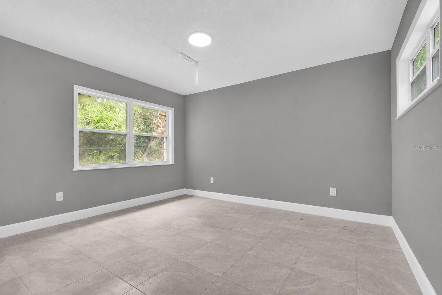 Single Family Residence at 504 S MOORE ST, BUNNELL, photo 13 of 34