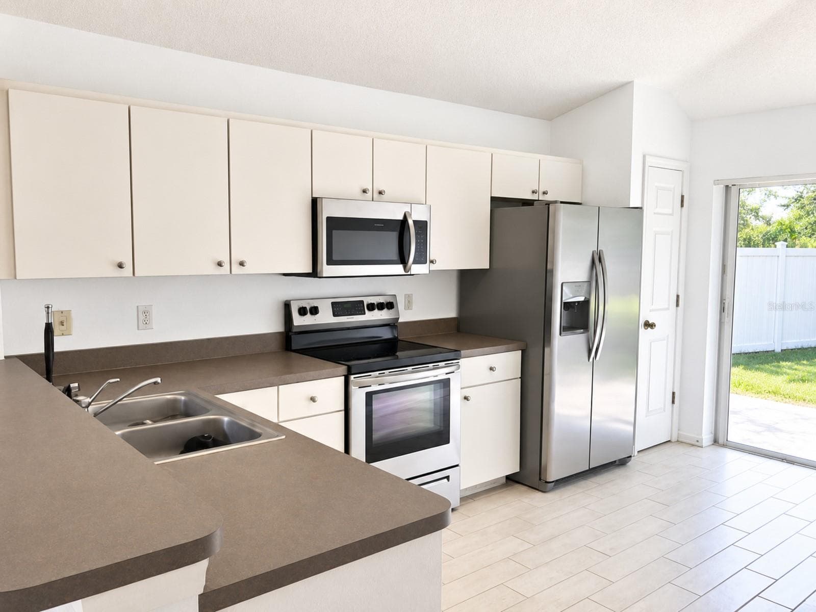 Single Family Residence at 32215 FISH HOOK LOOP, WESLEY CHAPEL, photo 5 of 20