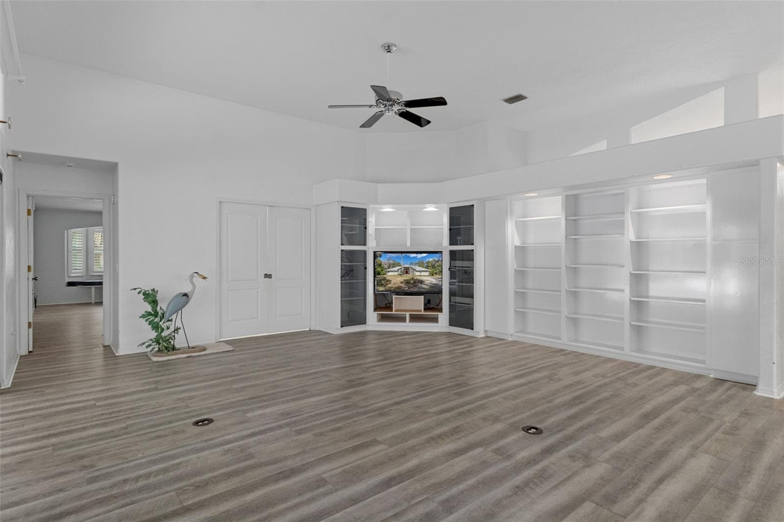 Single Family Residence at 35 CAPTAINS COVE RD, INGLIS, photo 25 of 74