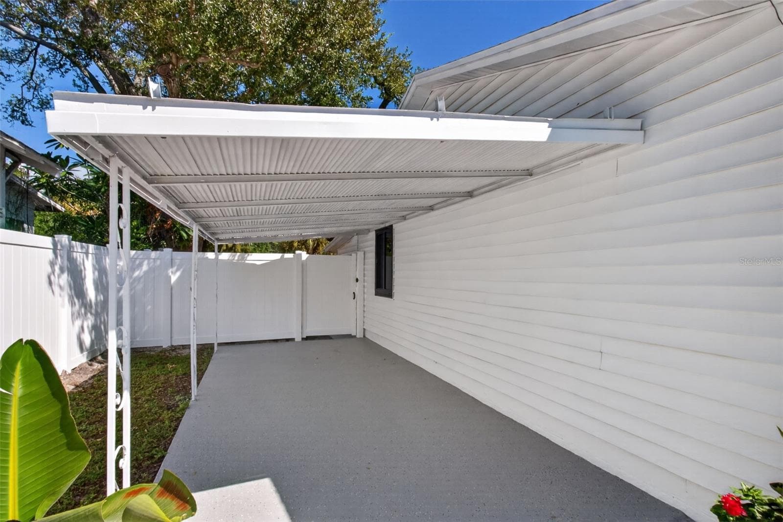 Car port - 711 19TH AVE S, ST PETERSBURG