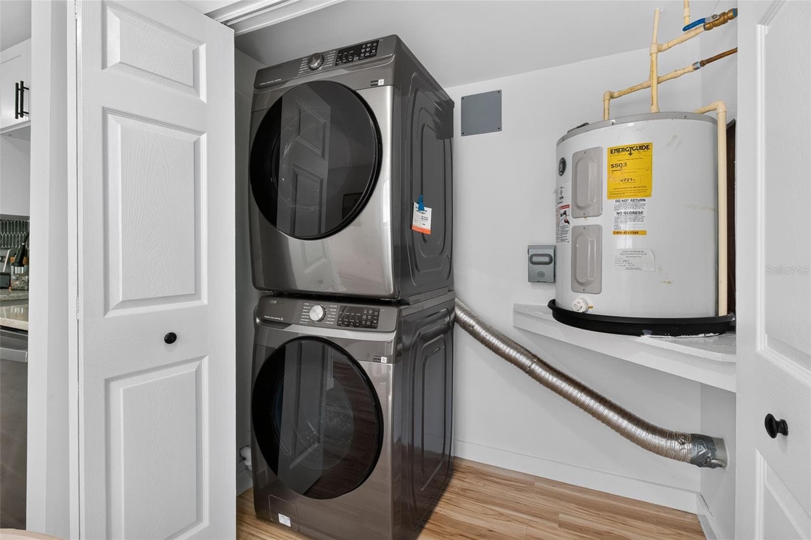 New Samsung washer and dryer combo includued. - 711 19TH AVE S, ST PETERSBURG