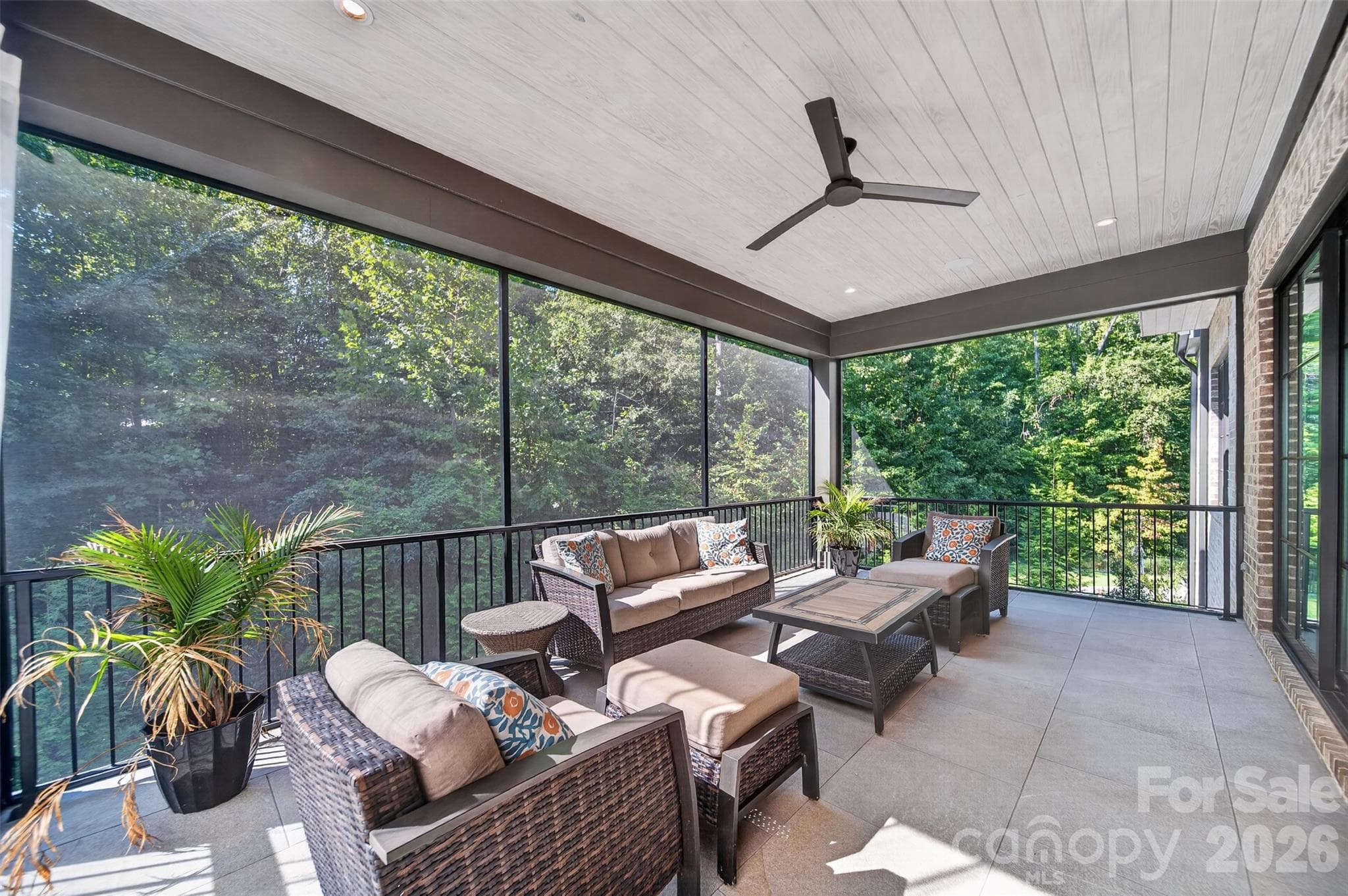 Single Family Residence at 6006 Old Providence Lane, Charlotte, photo 7 of 41