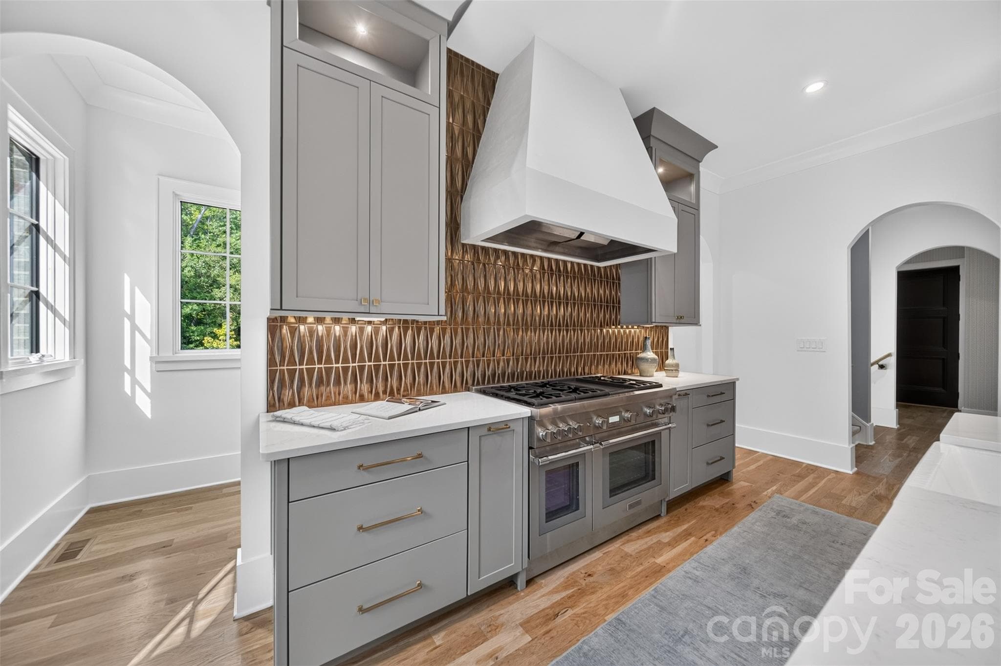 Single Family Residence at 6006 Old Providence Lane, Charlotte, photo 10 of 41