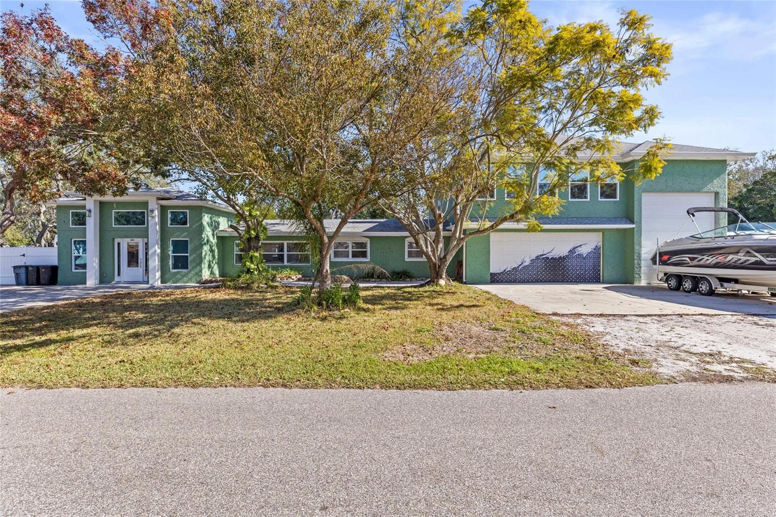 Single Family Residence at 5657 OCEANIC RD, HOLIDAY, photo 2 of 46