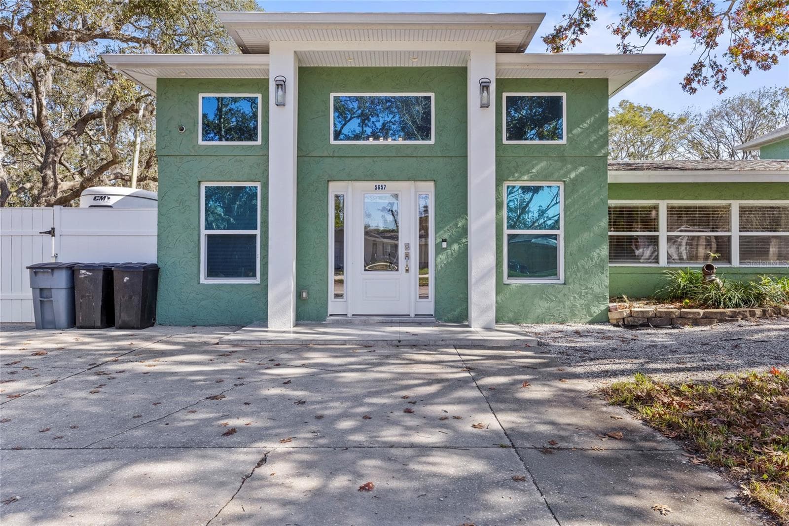 Single Family Residence at 5657 OCEANIC RD, HOLIDAY, photo 4 of 46