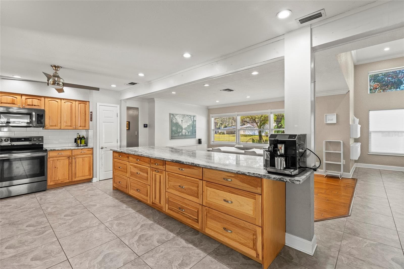 Single Family Residence at 5657 OCEANIC RD, HOLIDAY, photo 13 of 46