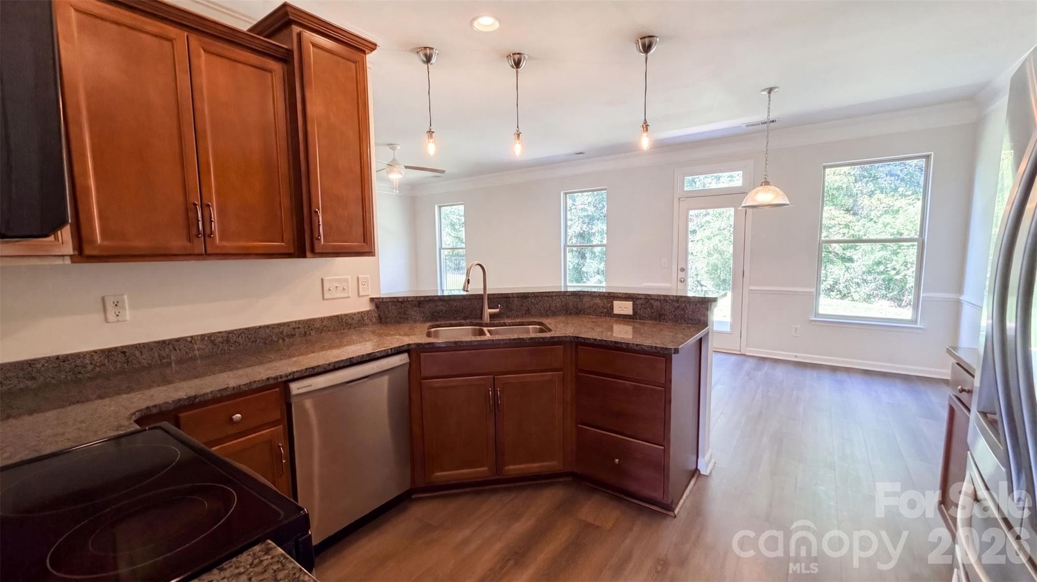 Single Family Residence at 3807 Ernie Drive, Charlotte, photo 2 of 21
