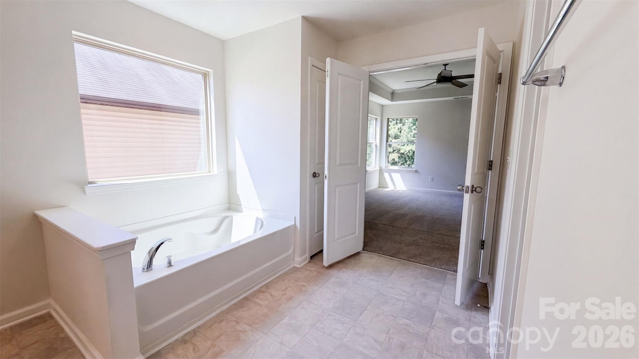 Single Family Residence at 3807 Ernie Drive, Charlotte, photo 13 of 21