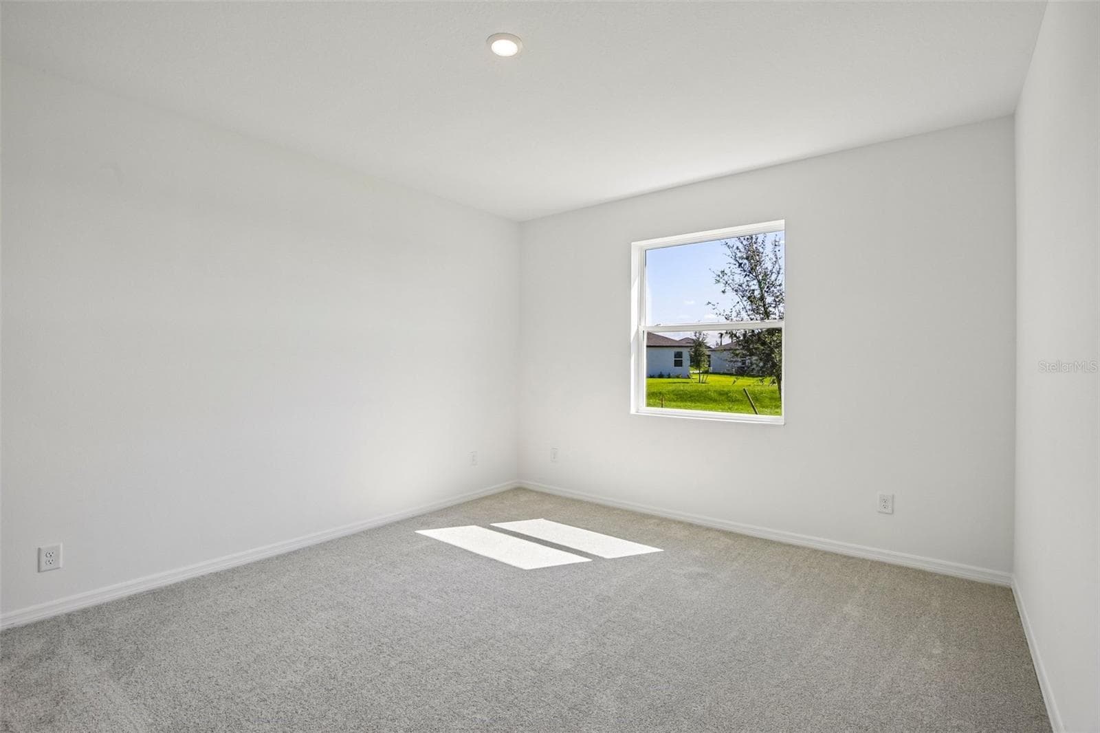 Single Family Residence at 13740 BERTRAND AVE, PALMETTO, photo 15 of 29
