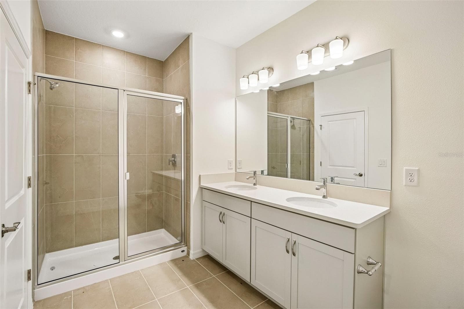 Single Family Residence at 13740 BERTRAND AVE, PALMETTO, photo 19 of 29