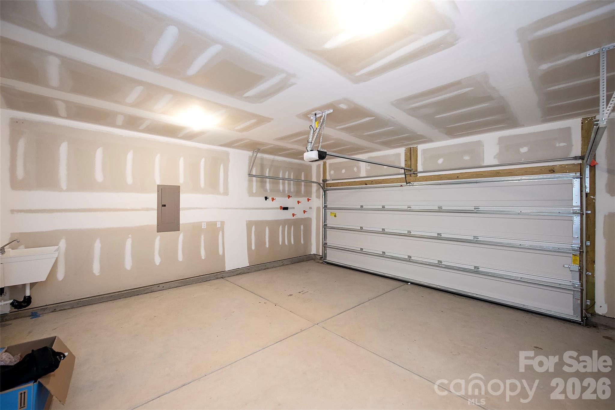 2 Car Garage - 105 Charleston Gray Way, Pageland