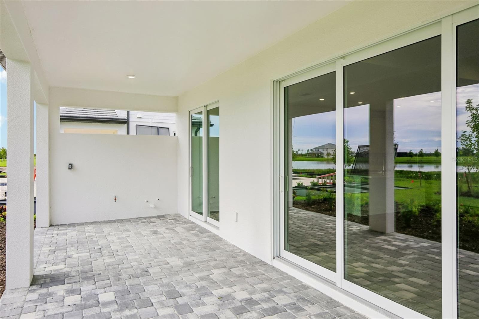 Single Family Residence at 7574 HAWKSTONE DR, SARASOTA, photo 4 of 36