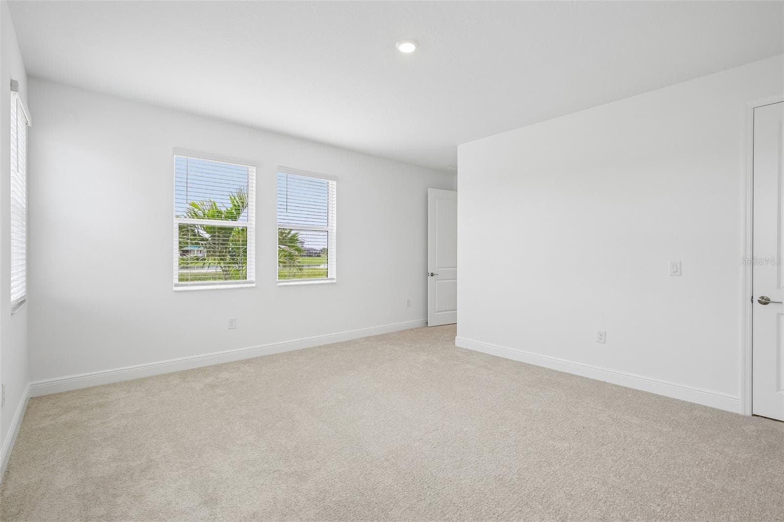 Single Family Residence at 7574 HAWKSTONE DR, SARASOTA, photo 24 of 36