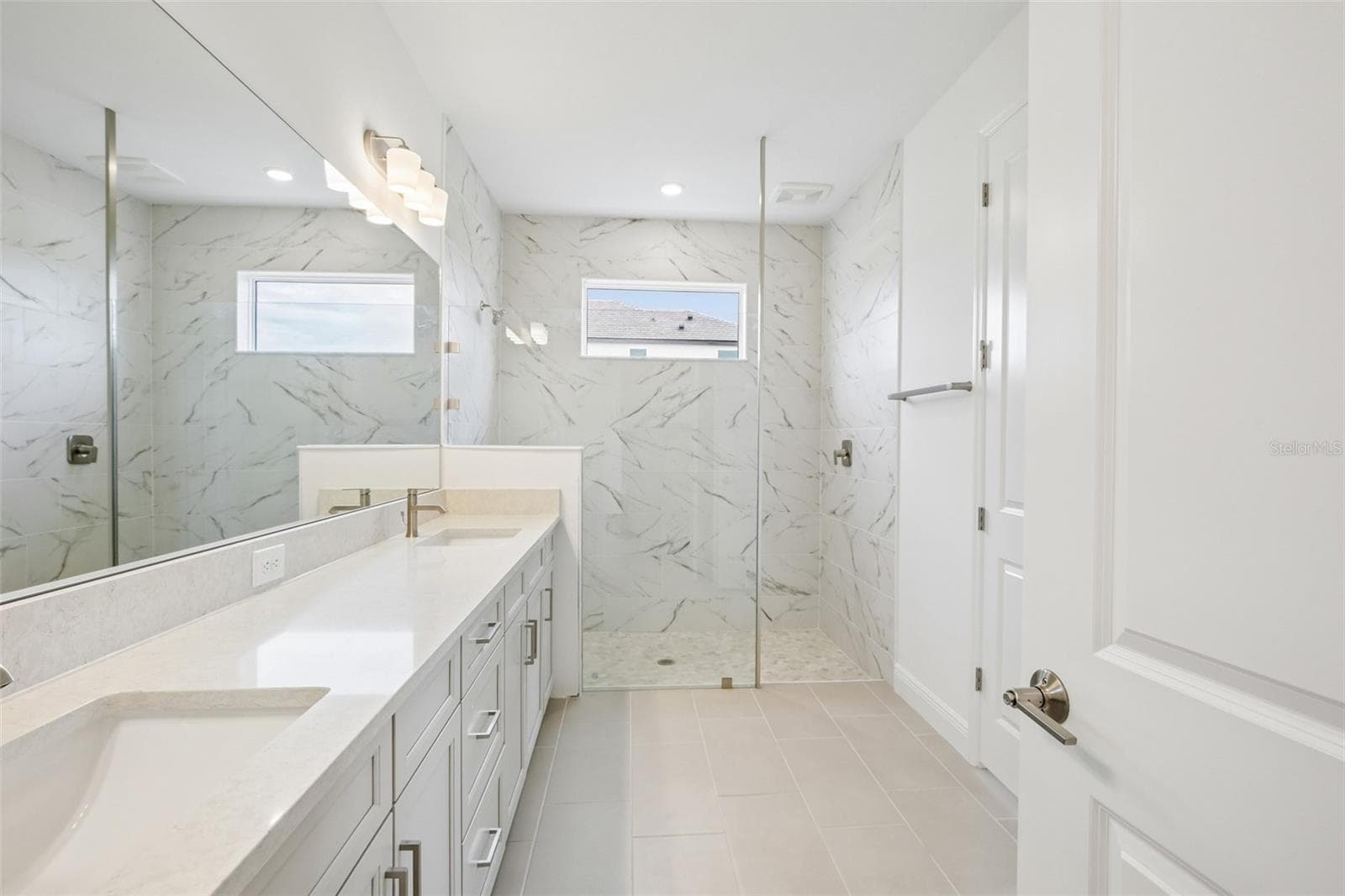 Single Family Residence at 7574 HAWKSTONE DR, SARASOTA, photo 28 of 36