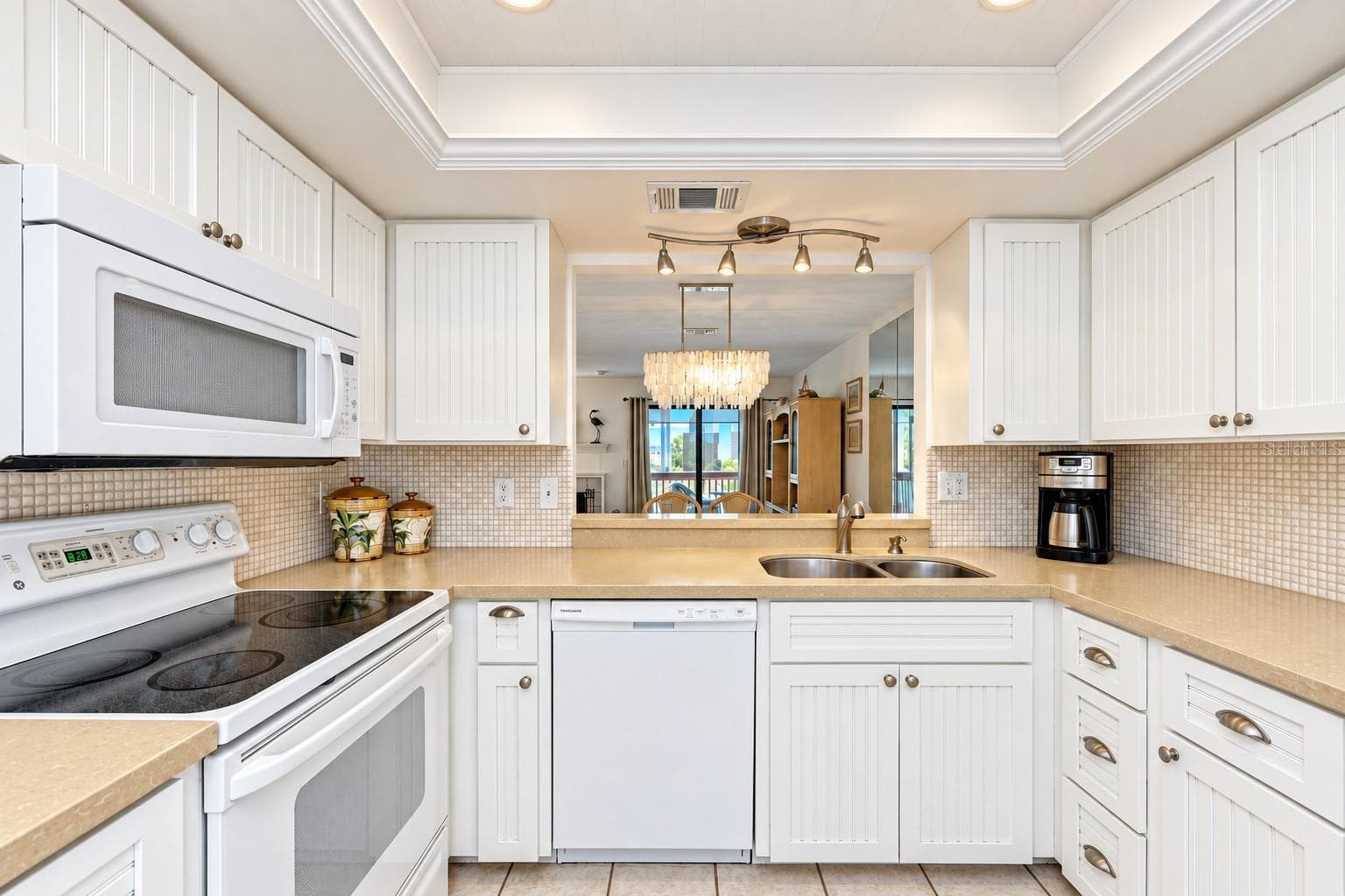 kitchen - 6840 MIDNIGHT PASS RD, SARASOTA